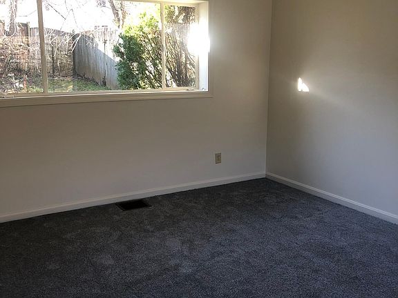 5th image of 4100 Denfeld Ave