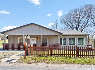 501 Ridge Dr, Cadiz, KY 42211