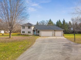 19330 Pine Ridge Rd, Hastings, MN 55033