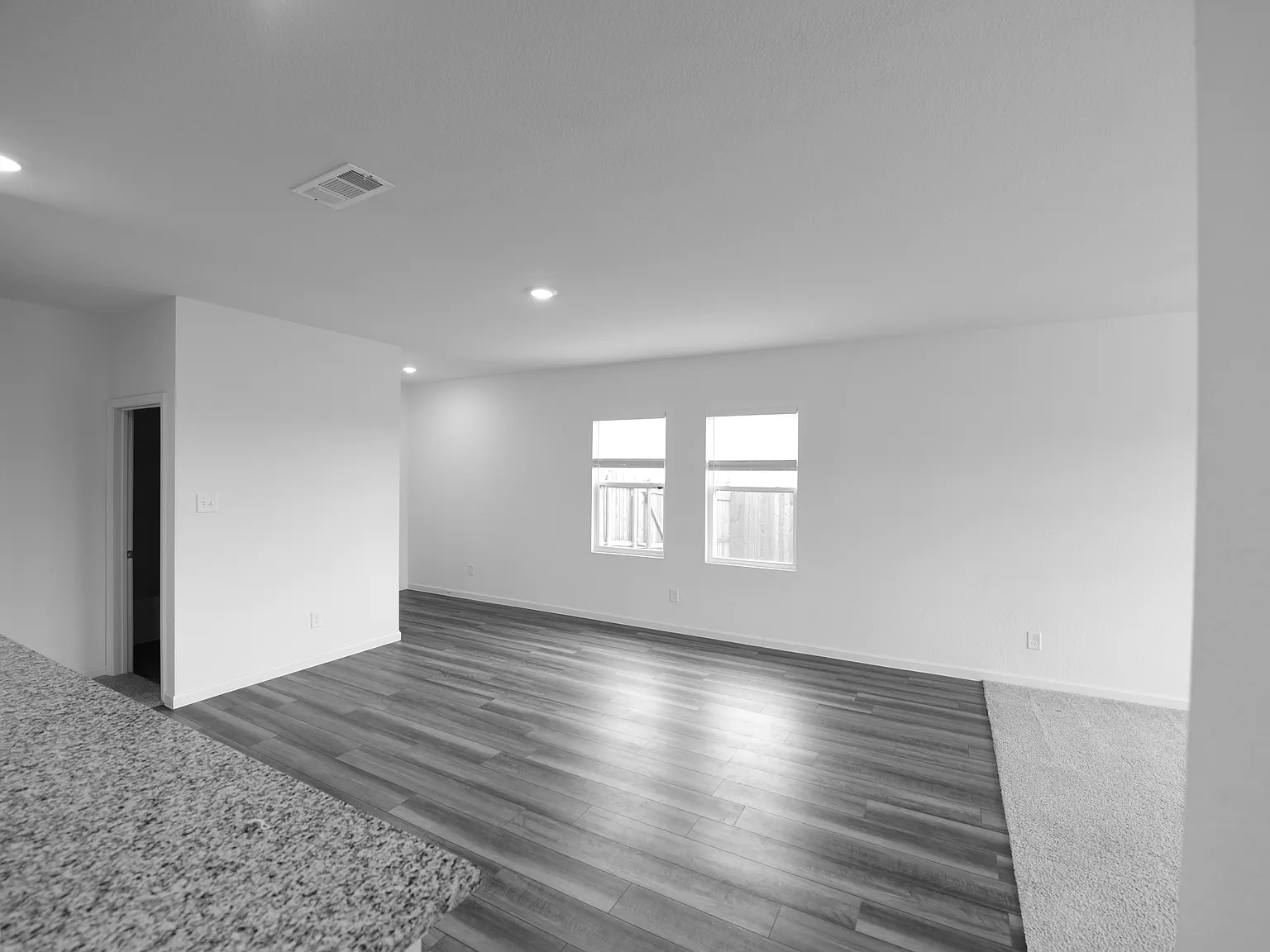 3 bed, 1468 sqft, $1,800 — Photo 2