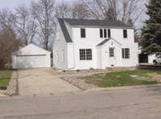 1704 7 1/2 St SW, Willmar, MN 56201