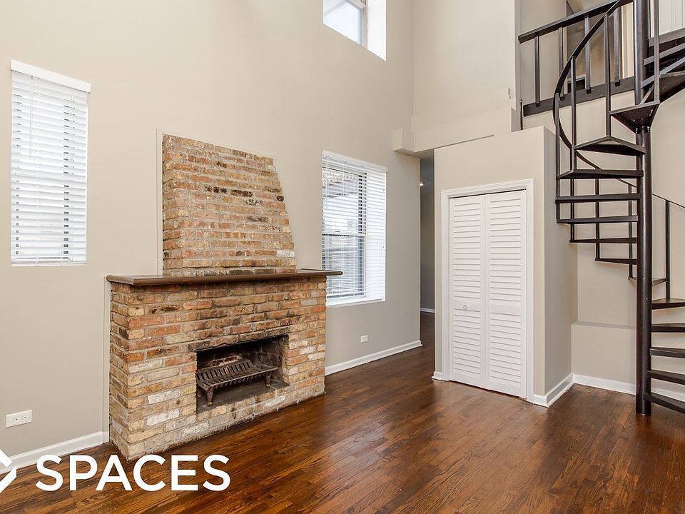 1st image of 3433 N Elaine Pl #Unt3rd