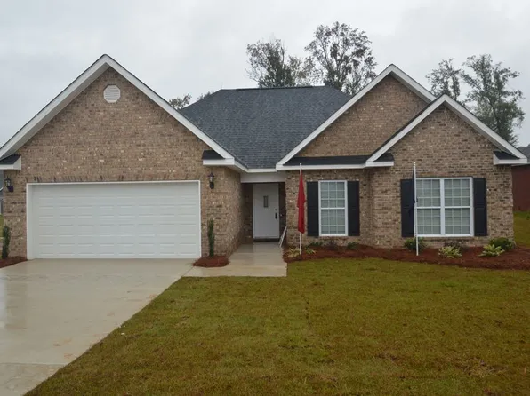 400 Stonebrook Cir, Byron, GA 31008