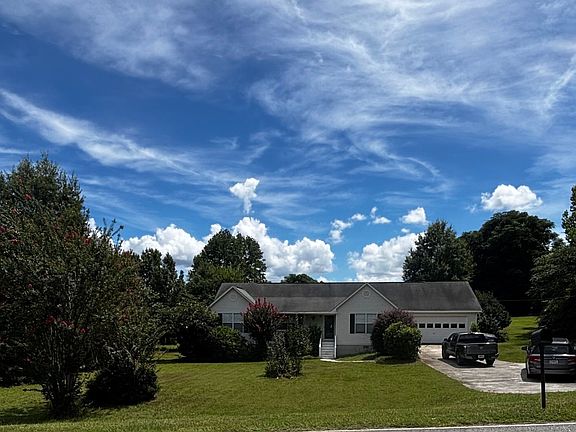3rd image of 4638 Jones Rd