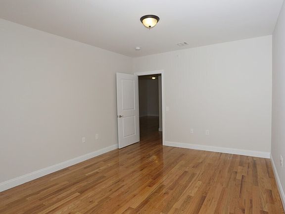 2nd image of 73 Lackawanna Ave #23