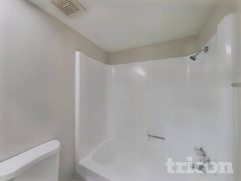 8806 W Pinchot Ave — Photo 15