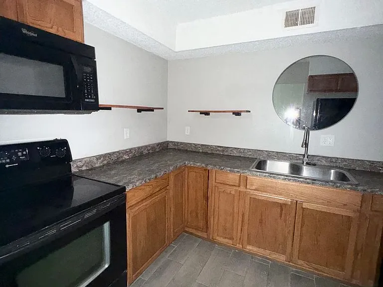 1526 Pineville Rd — Photo 8