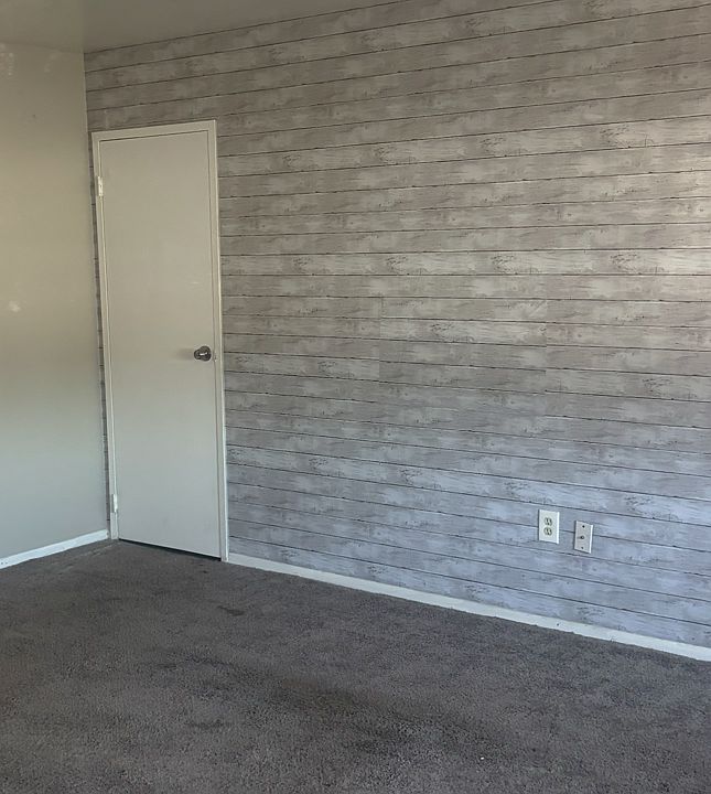 2nd image of 2837 3rd Ave APT B