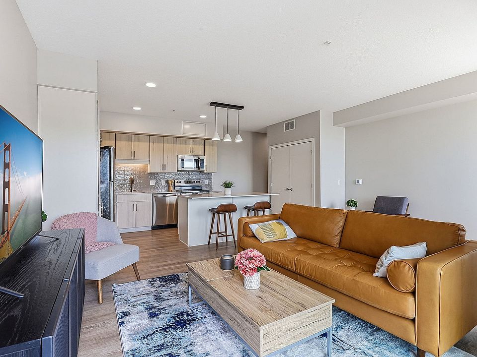 33-web-or-mls-10950-Red-Cir-Dr-33