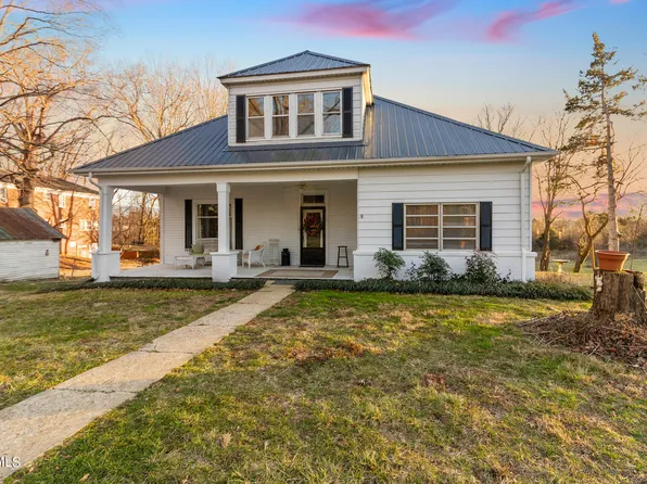 1316 Erwin Hwy, Greeneville, TN 37745