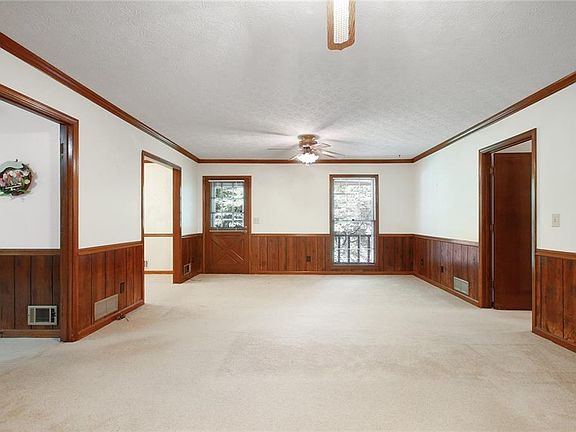 4th image of 218 Kettlewood Dr