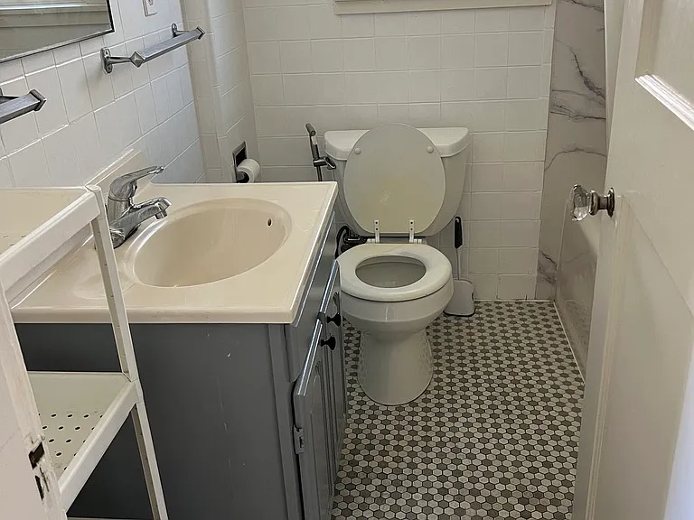 1694 Oxford St #C — Photo 2