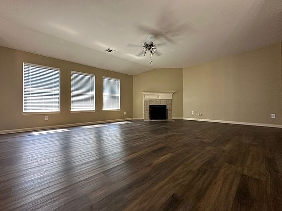 5th image of 3117 Connor Ln