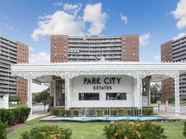 61-35 98th St #5B, Rego Park, NY 11374