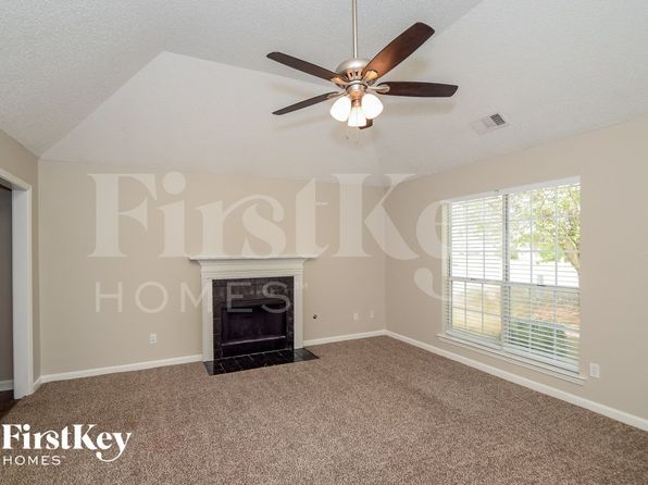 125 Cedar Bend Dr, Helena, AL 35080