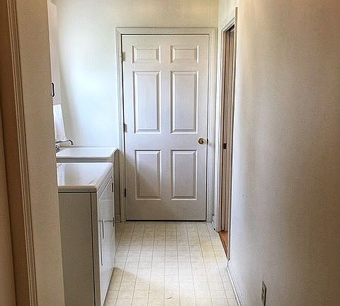 3rd image of 7928 Rose Court Dr
