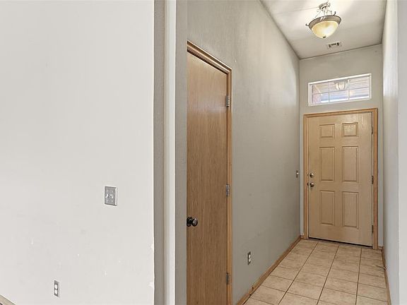 3rd image of 2204 NW 157th St