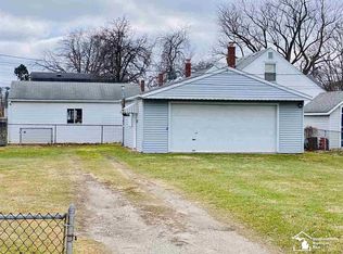 810 E 8th St, Monroe, MI 48161