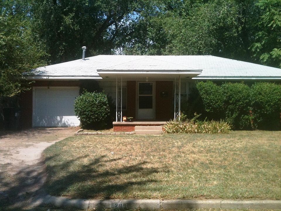 1st image of 1209 Leslie Ln
