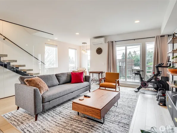 2014 E Pine Street #B, Seattle, WA 98122