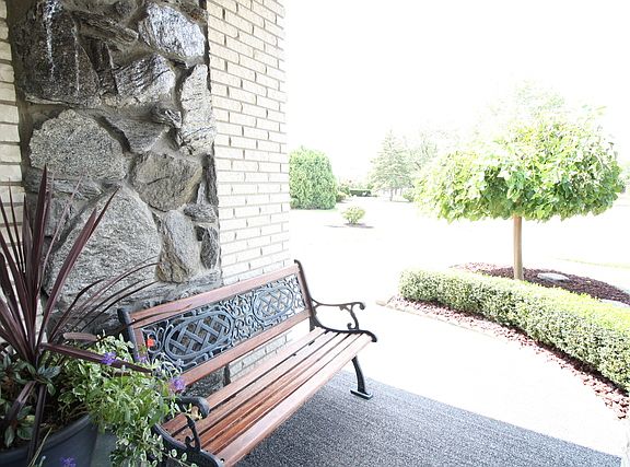 4th image of 15327 Saint Andrews Dr