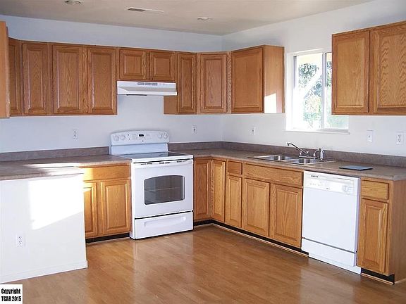 2nd image of 779 Stanislaus Ave