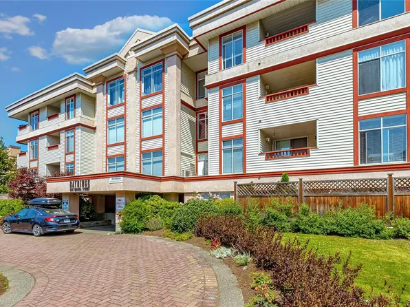 2511 Quadra St #304, Victoria, BC V8T 4E1