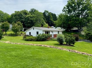 20 Ridge Cross Rd, Asheville, NC 28805
