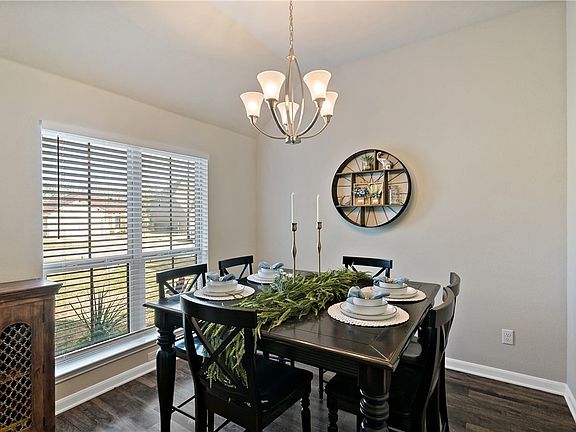 5th image of 2027 Dumfries Dr