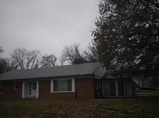 895 Graham Rd, Florissant, MO