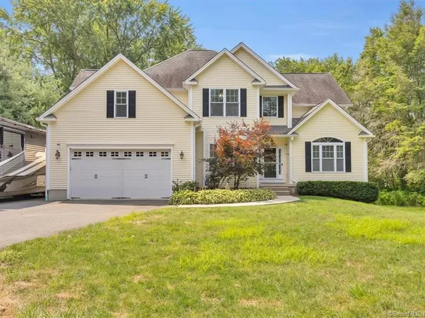 848 Prospect St, Plantsville, CT 06479