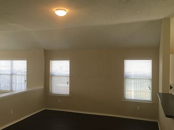 5th image of 7605 Stanhope Ln