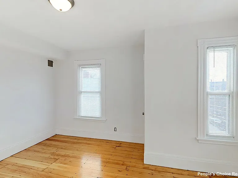 15 Vinal Ave #2B — Photo 7