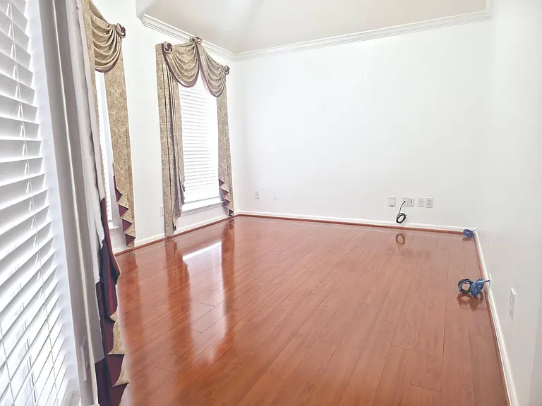 7011 Bedias Creek Ct — Photo 6