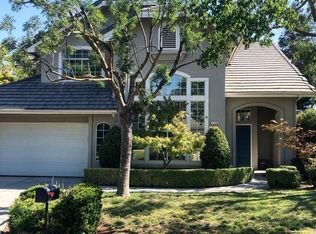 1238 E Le Parc Dr, Fresno, CA 93720