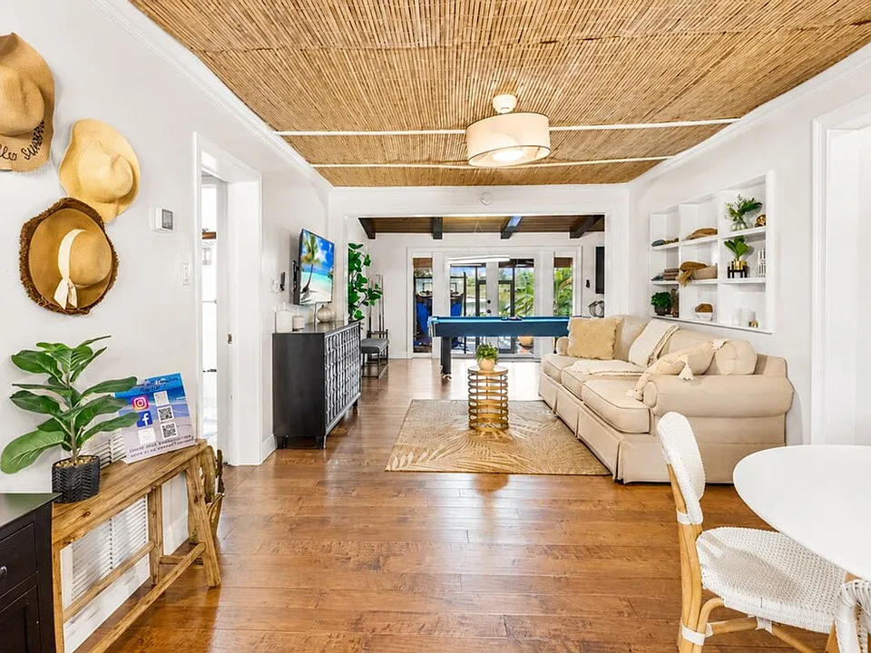 303 Lang Rd #ID1495041P