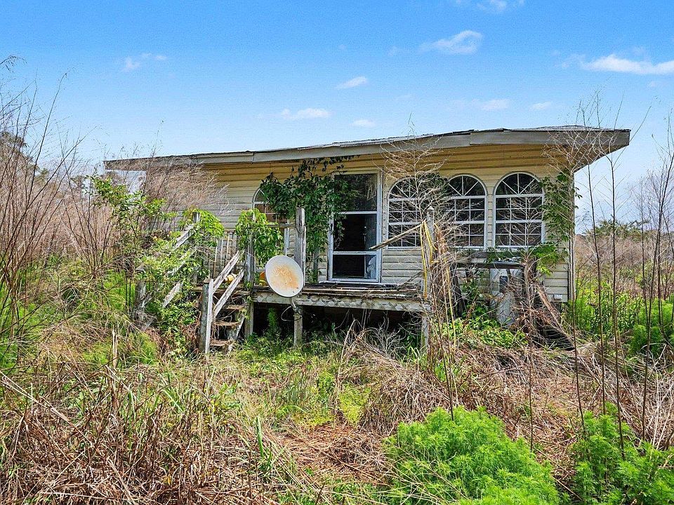 1st image of 2149 Olive Dr.