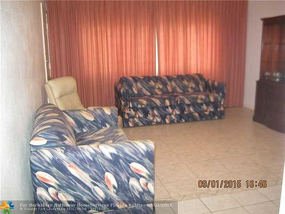 4th image of 1821 NE 62nd St APT 401