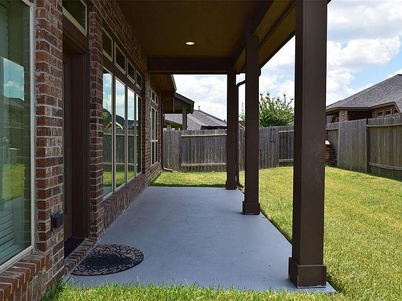5th image of 2911 Naples Park Ln