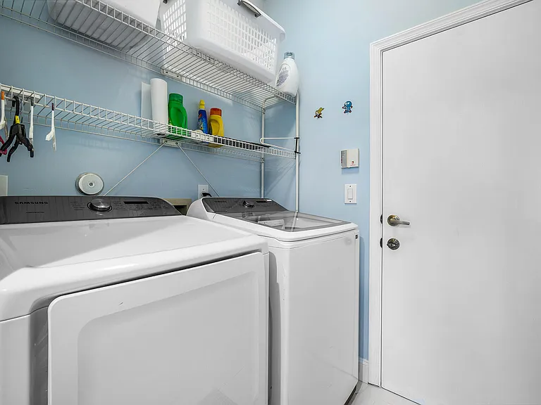 4180 Manor Forest Trl — Photo 36