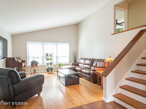 2nd image of 750 Noel Dr