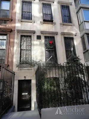 Rented by Anchor Associates | media 9