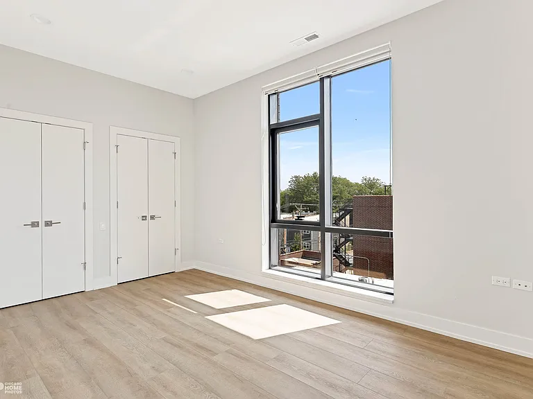 3207 N Lawndale Ave #202 — Photo 15