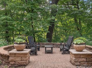 2440 Valley View Rd, Shakopee, MN 55379