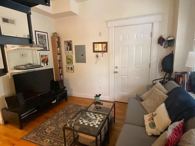 922 S 49th St #-1 — Photo 5