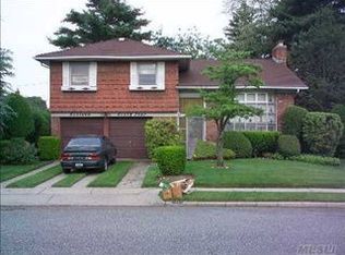 1664 Bard Ln, East Meadow, NY 11554