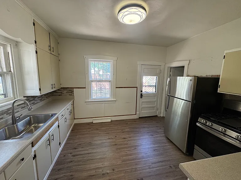 717 Minnequa Ave — Photo 14