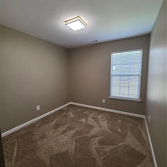 7067 Brookview Cir — Photo 13