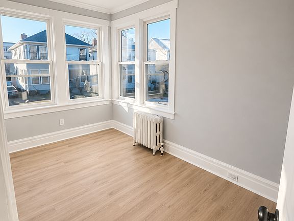 5th image of 100 Smith St #1C