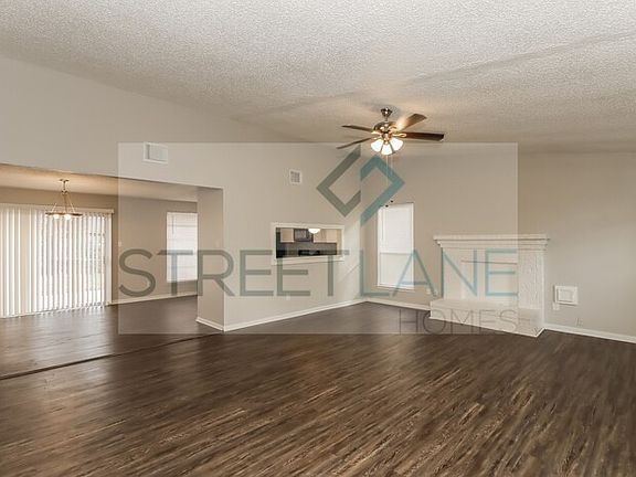 4th image of 15927 Kenbrook Dr